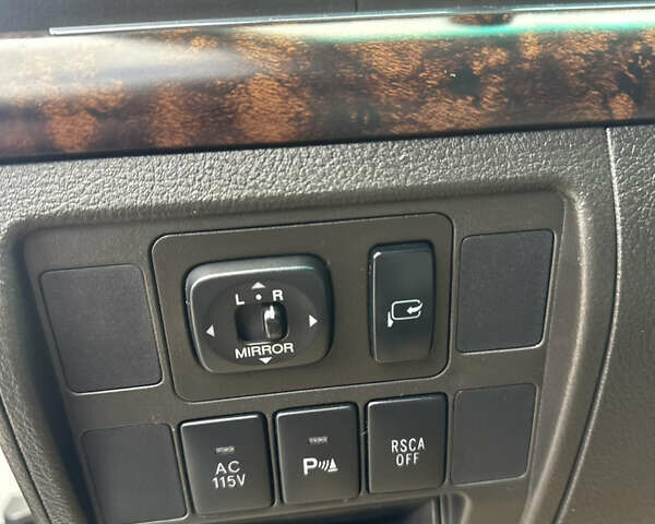 Белый Тойота Ленд Крузер, объемом двигателя 0 л и пробегом 160 тыс. км за 23500 $, фото 28 на Automoto.ua