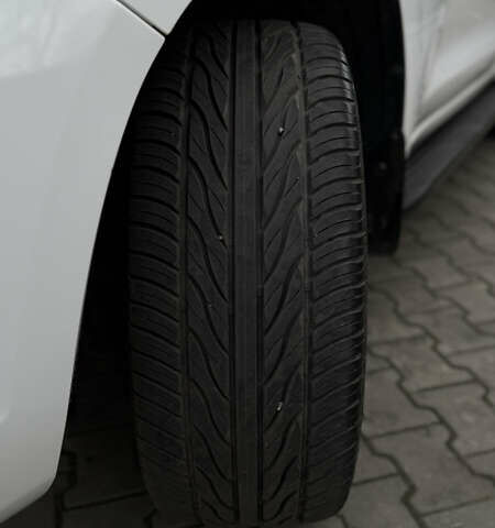 Білий Тойота Ленд Крузер, об'ємом двигуна 4.66 л та пробігом 155 тис. км за 31300 $, фото 11 на Automoto.ua