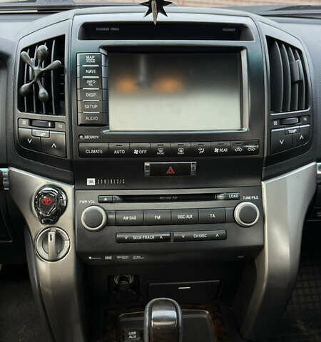 Білий Тойота Ленд Крузер, об'ємом двигуна 4.66 л та пробігом 155 тис. км за 31300 $, фото 16 на Automoto.ua