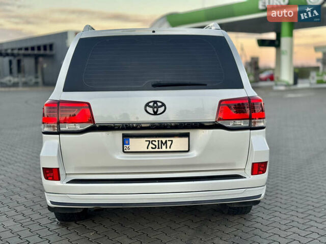 Білий Тойота Ленд Крузер, об'ємом двигуна 4 л та пробігом 240 тис. км за 30000 $, фото 10 на Automoto.ua