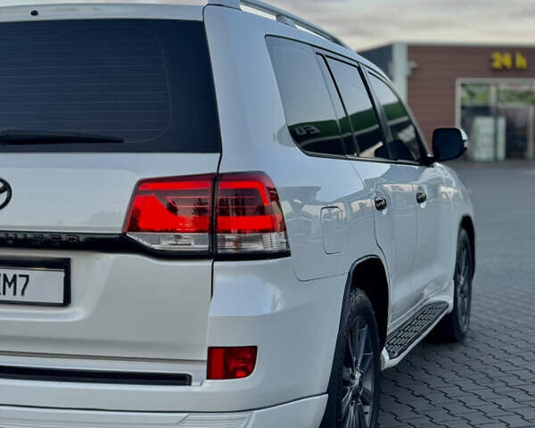 Білий Тойота Ленд Крузер, об'ємом двигуна 4 л та пробігом 240 тис. км за 30000 $, фото 8 на Automoto.ua