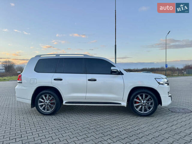 Білий Тойота Ленд Крузер, об'ємом двигуна 4 л та пробігом 240 тис. км за 30000 $, фото 5 на Automoto.ua