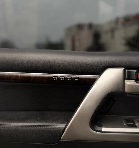 Білий Тойота Ленд Крузер, об'ємом двигуна 4.66 л та пробігом 155 тис. км за 31300 $, фото 25 на Automoto.ua