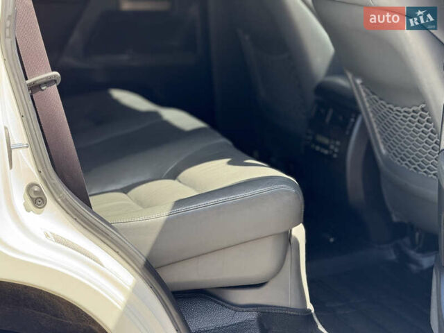 Белый Тойота Ленд Крузер, объемом двигателя 4.46 л и пробегом 253 тыс. км за 28500 $, фото 30 на Automoto.ua