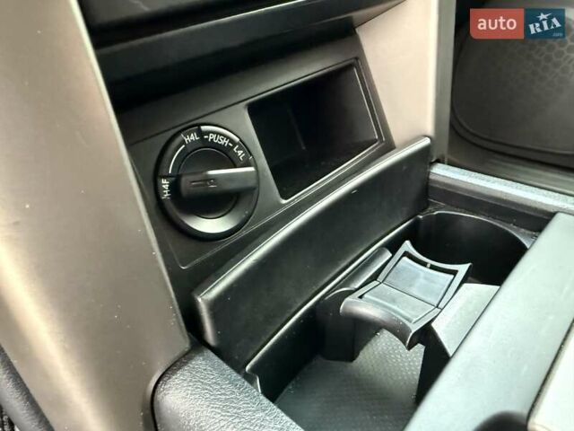 Білий Тойота Ленд Крузер, об'ємом двигуна 2.69 л та пробігом 157 тис. км за 24300 $, фото 26 на Automoto.ua