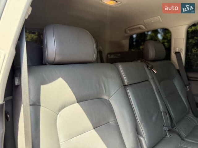 Белый Тойота Ленд Крузер, объемом двигателя 4.46 л и пробегом 253 тыс. км за 28500 $, фото 33 на Automoto.ua
