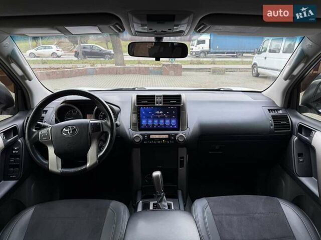 Білий Тойота Ленд Крузер, об'ємом двигуна 2.69 л та пробігом 157 тис. км за 24300 $, фото 29 на Automoto.ua