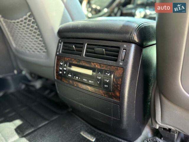 Белый Тойота Ленд Крузер, объемом двигателя 4.46 л и пробегом 253 тыс. км за 28500 $, фото 55 на Automoto.ua