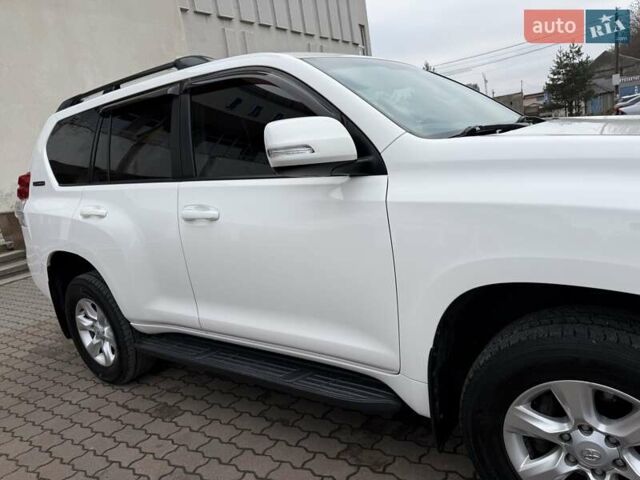 Білий Тойота Ленд Крузер, об'ємом двигуна 2.69 л та пробігом 157 тис. км за 24300 $, фото 16 на Automoto.ua