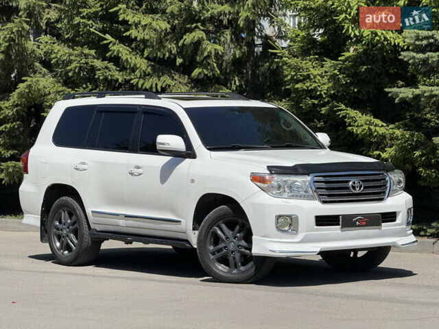 Белый Тойота Ленд Крузер, объемом двигателя 4.46 л и пробегом 253 тыс. км за 28500 $, фото 3 на Automoto.ua