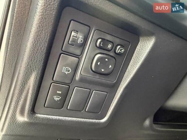 Білий Тойота Ленд Крузер, об'ємом двигуна 2.69 л та пробігом 157 тис. км за 24300 $, фото 23 на Automoto.ua