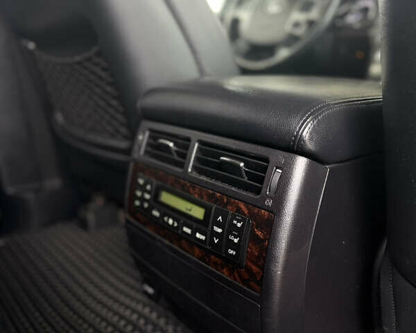 Белый Тойота Ленд Крузер, объемом двигателя 4.46 л и пробегом 276 тыс. км за 34500 $, фото 13 на Automoto.ua