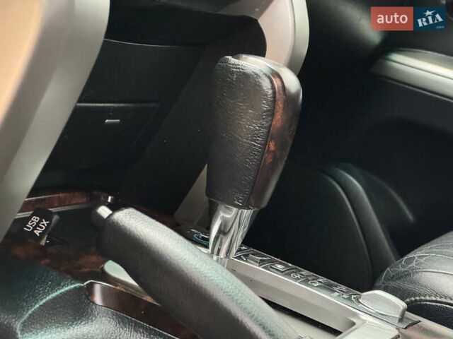 Белый Тойота Ленд Крузер, объемом двигателя 4.5 л и пробегом 228 тыс. км за 27900 $, фото 36 на Automoto.ua