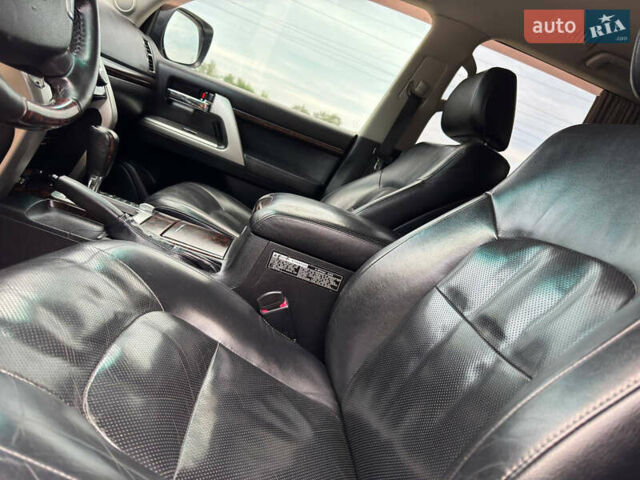 Белый Тойота Ленд Крузер, объемом двигателя 4.5 л и пробегом 228 тыс. км за 27900 $, фото 33 на Automoto.ua