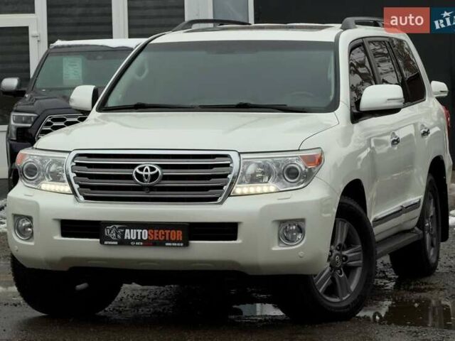 Белый Тойота Ленд Крузер, объемом двигателя 4.5 л и пробегом 213 тыс. км за 30500 $, фото 1 на Automoto.ua