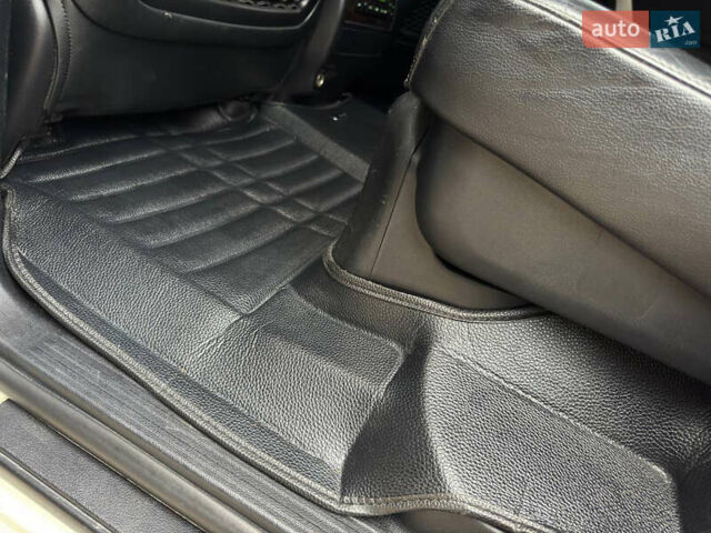 Белый Тойота Ленд Крузер, объемом двигателя 4.5 л и пробегом 228 тыс. км за 27900 $, фото 47 на Automoto.ua