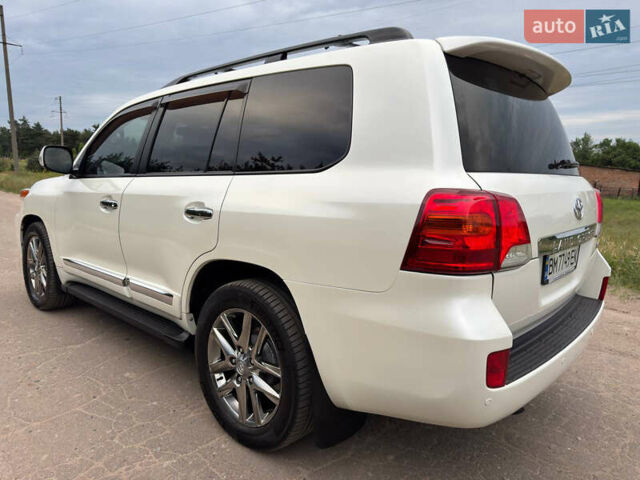 Белый Тойота Ленд Крузер, объемом двигателя 4.5 л и пробегом 228 тыс. км за 27900 $, фото 25 на Automoto.ua