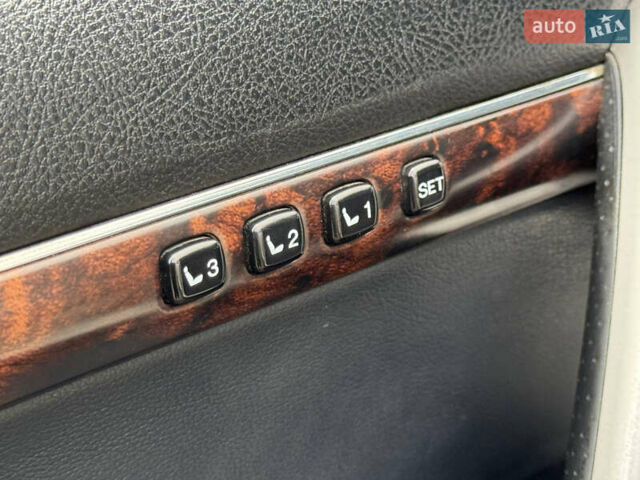 Белый Тойота Ленд Крузер, объемом двигателя 4.5 л и пробегом 228 тыс. км за 27900 $, фото 31 на Automoto.ua