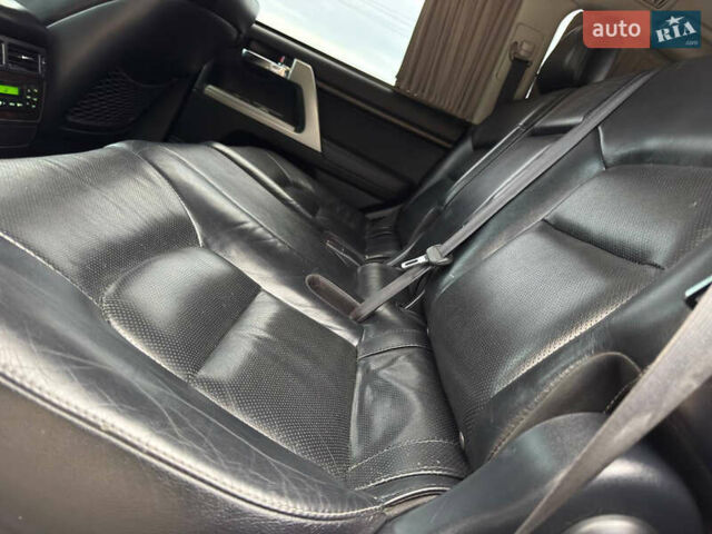 Белый Тойота Ленд Крузер, объемом двигателя 4.5 л и пробегом 228 тыс. км за 27900 $, фото 43 на Automoto.ua