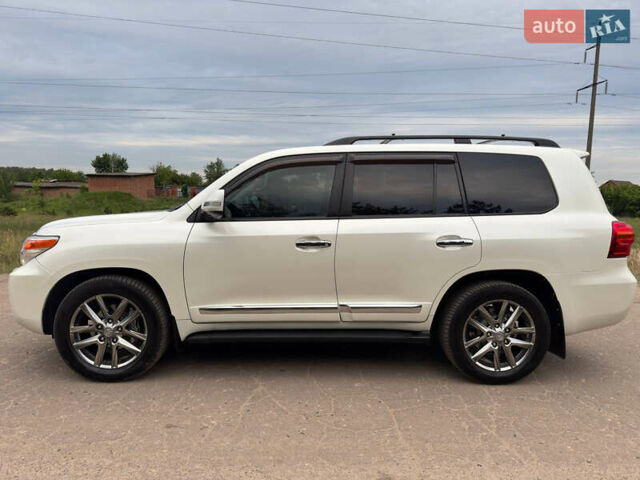 Белый Тойота Ленд Крузер, объемом двигателя 4.5 л и пробегом 228 тыс. км за 27900 $, фото 14 на Automoto.ua