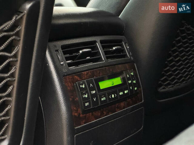 Белый Тойота Ленд Крузер, объемом двигателя 4.5 л и пробегом 228 тыс. км за 27900 $, фото 51 на Automoto.ua