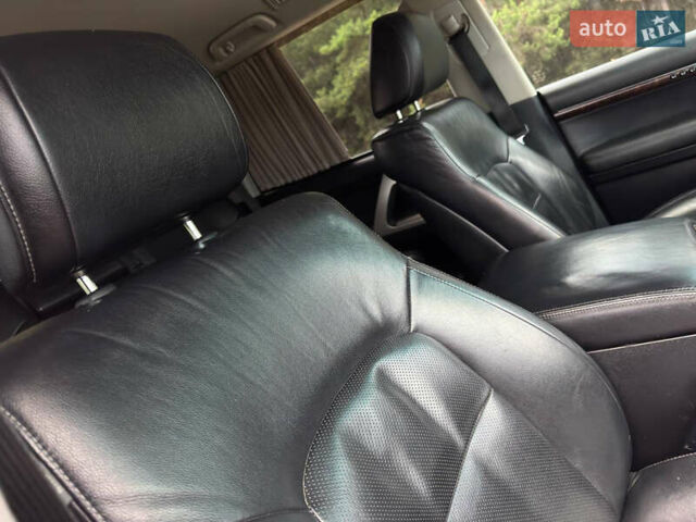 Белый Тойота Ленд Крузер, объемом двигателя 4.5 л и пробегом 228 тыс. км за 27900 $, фото 62 на Automoto.ua