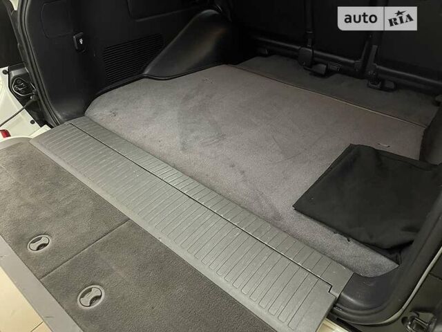 Белый Тойота Ленд Крузер, объемом двигателя 4.6 л и пробегом 158 тыс. км за 34500 $, фото 7 на Automoto.ua