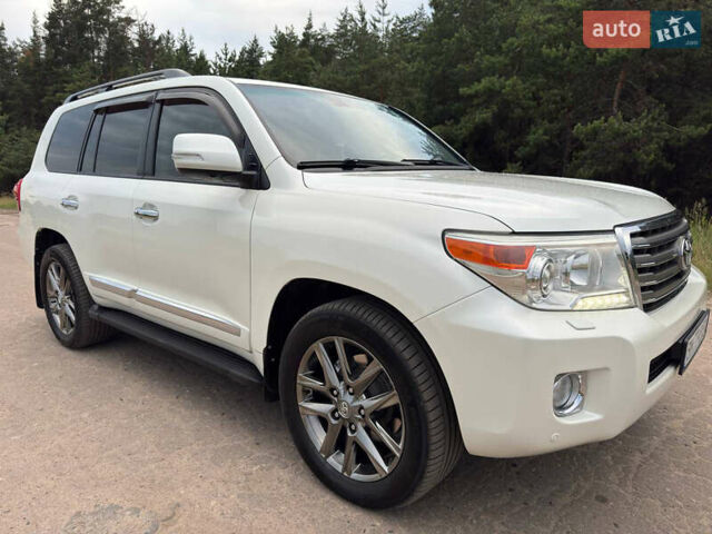 Белый Тойота Ленд Крузер, объемом двигателя 4.5 л и пробегом 228 тыс. км за 27900 $, фото 9 на Automoto.ua