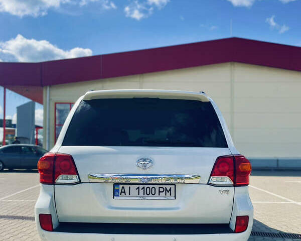 Белый Тойота Ленд Крузер, объемом двигателя 4.46 л и пробегом 302 тыс. км за 28000 $, фото 7 на Automoto.ua