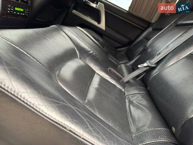 Белый Тойота Ленд Крузер, объемом двигателя 4.5 л и пробегом 228 тыс. км за 27900 $, фото 46 на Automoto.ua