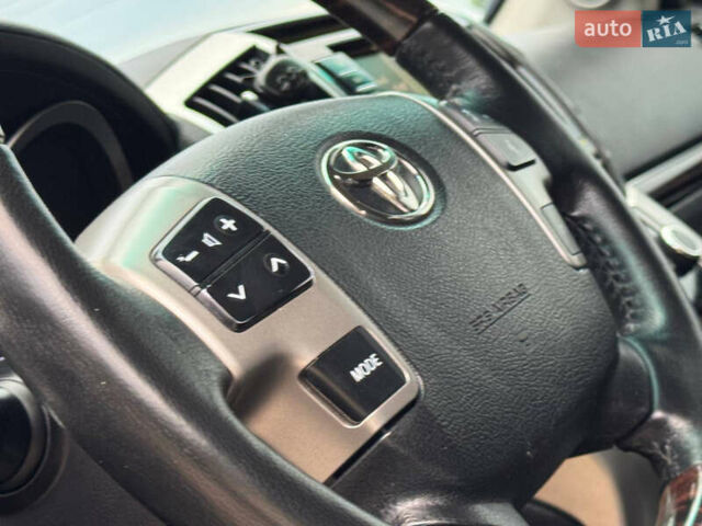 Белый Тойота Ленд Крузер, объемом двигателя 4.5 л и пробегом 228 тыс. км за 27900 $, фото 35 на Automoto.ua