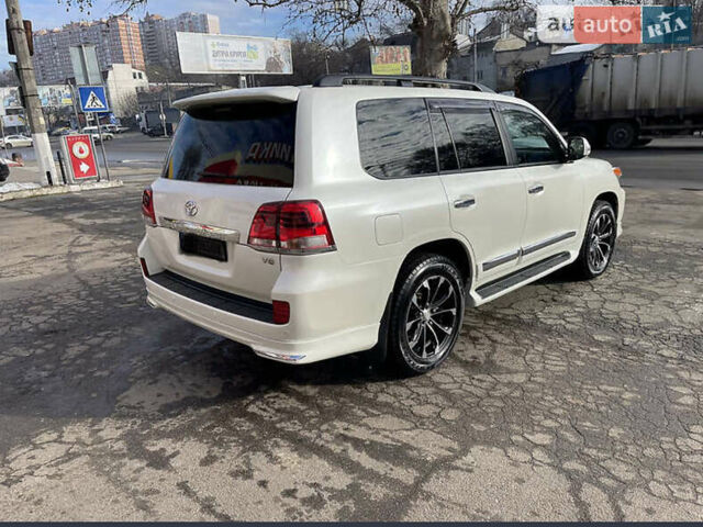 Белый Тойота Ленд Крузер, объемом двигателя 4.46 л и пробегом 295 тыс. км за 29000 $, фото 16 на Automoto.ua