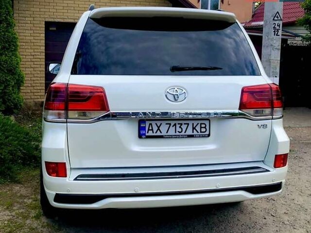 Белый Тойота Ленд Крузер, объемом двигателя 4.46 л и пробегом 180 тыс. км за 28999 $, фото 3 на Automoto.ua