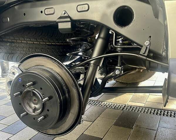 Белый Тойота Ленд Крузер, объемом двигателя 4.6 л и пробегом 158 тыс. км за 34500 $, фото 22 на Automoto.ua