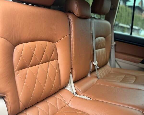 Білий Тойота Ленд Крузер, об'ємом двигуна 4.5 л та пробігом 150 тис. км за 29999 $, фото 6 на Automoto.ua