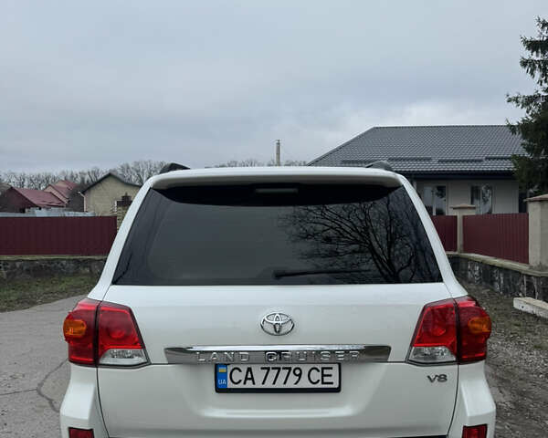 Білий Тойота Ленд Крузер, об'ємом двигуна 4.5 л та пробігом 230 тис. км за 29500 $, фото 5 на Automoto.ua