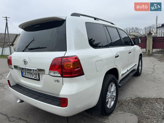 Білий Тойота Ленд Крузер, об'ємом двигуна 4.5 л та пробігом 230 тис. км за 29500 $, фото 6 на Automoto.ua