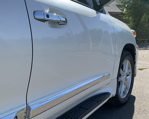 Белый Тойота Ленд Крузер, объемом двигателя 4.46 л и пробегом 147 тыс. км за 33000 $, фото 20 на Automoto.ua