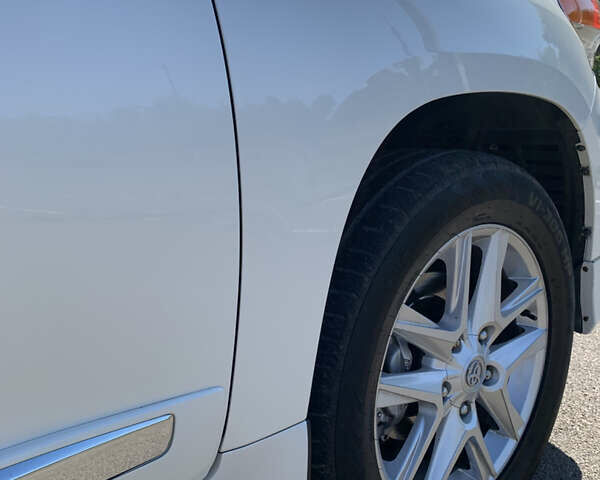 Белый Тойота Ленд Крузер, объемом двигателя 4.46 л и пробегом 147 тыс. км за 33000 $, фото 19 на Automoto.ua