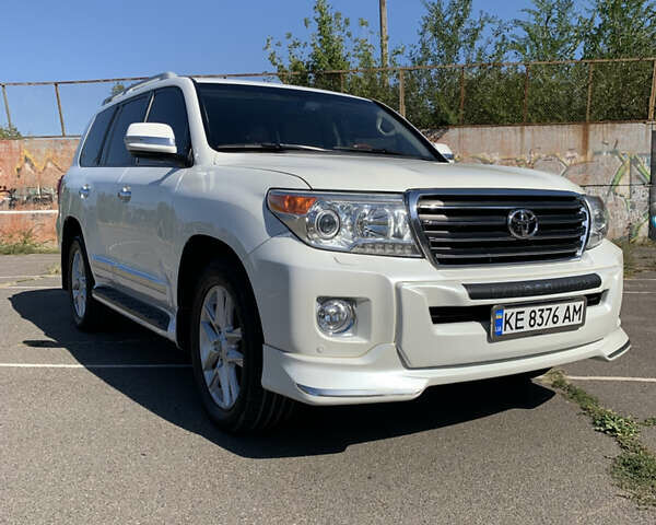 Белый Тойота Ленд Крузер, объемом двигателя 4.46 л и пробегом 147 тыс. км за 33000 $, фото 48 на Automoto.ua