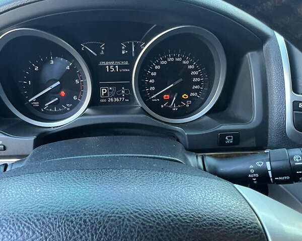 Білий Тойота Ленд Крузер, об'ємом двигуна 4.46 л та пробігом 265 тис. км за 25000 $, фото 7 на Automoto.ua