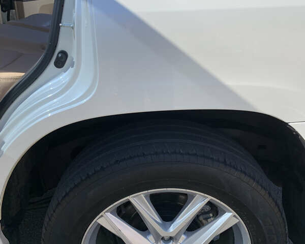 Белый Тойота Ленд Крузер, объемом двигателя 4.46 л и пробегом 147 тыс. км за 33000 $, фото 42 на Automoto.ua