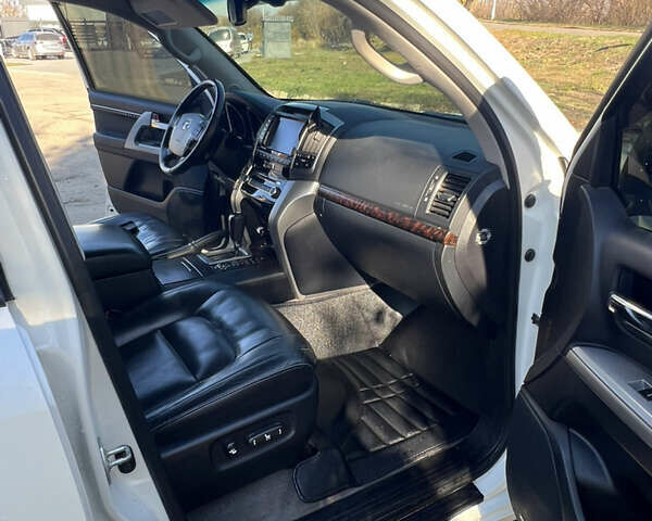 Білий Тойота Ленд Крузер, об'ємом двигуна 4.46 л та пробігом 265 тис. км за 25000 $, фото 15 на Automoto.ua