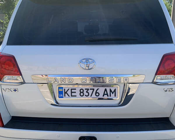 Белый Тойота Ленд Крузер, объемом двигателя 4.46 л и пробегом 147 тыс. км за 33000 $, фото 15 на Automoto.ua