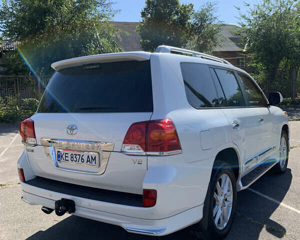 Белый Тойота Ленд Крузер, объемом двигателя 4.46 л и пробегом 147 тыс. км за 33000 $, фото 11 на Automoto.ua