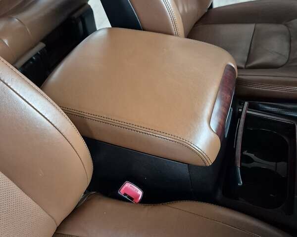 Белый Тойота Ленд Крузер, объемом двигателя 4.5 л и пробегом 184 тыс. км за 35000 $, фото 3 на Automoto.ua