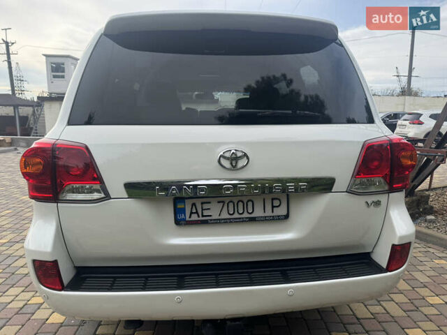 Белый Тойота Ленд Крузер, объемом двигателя 4.46 л и пробегом 239 тыс. км за 34999 $, фото 12 на Automoto.ua