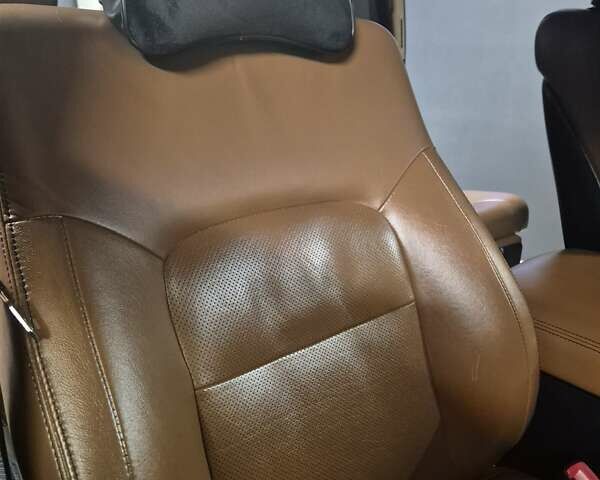 Белый Тойота Ленд Крузер, объемом двигателя 4.5 л и пробегом 184 тыс. км за 35000 $, фото 31 на Automoto.ua