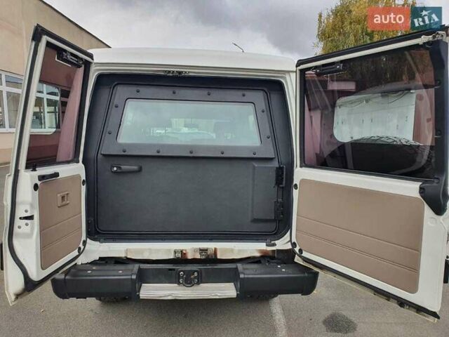 Белый Тойота Ленд Крузер, объемом двигателя 4.2 л и пробегом 40 тыс. км за 85000 $, фото 14 на Automoto.ua