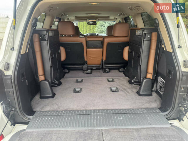 Белый Тойота Ленд Крузер, объемом двигателя 4.46 л и пробегом 239 тыс. км за 34999 $, фото 33 на Automoto.ua